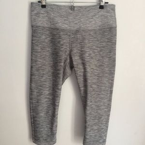 MANDUKA Capri Yoga Pants